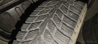 Zimné Nokian 225/75/16c
225/70 R15 C 112/110 R Zimné