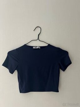 Modrý crop top