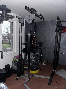 Body Solid posúvna kladka 90kg + hrazda