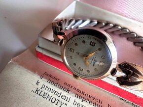 Dámske hodinky 1983+ZÁRUČNÍ LIST
