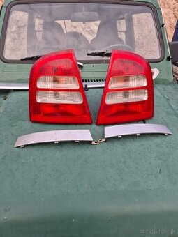 Predám zadné svetlá na Škoda Octavia I 1 sedan