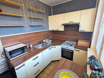 3 izbový byt, Furča, Krosnianska, LO, výťah, zariadený