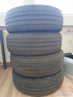 205/55 R19