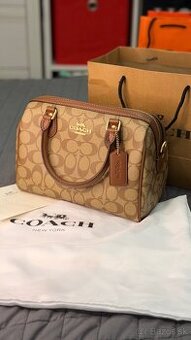 Dámska kabelka Coach Rowan