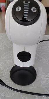 KAPSULOVY KAVOVAR NESCAFE DOLCE GUSTO GENIO KRUPS