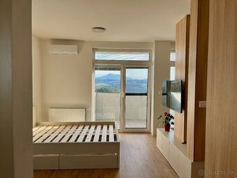 Prenájom - 1,5-izbový byt v Považskej Bystrici (2 DUBY)