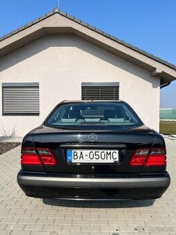 Mercedes benz E 220 cdi