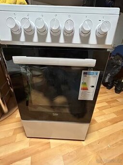 Predam kombinovany sporak Beko