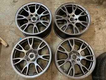 Tesla 19" originál s letnými pneu