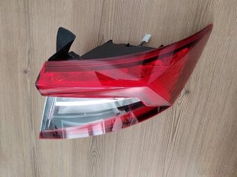 Škoda Karoq zadné svetlo