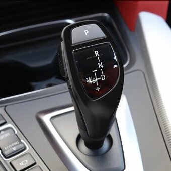 BMW kryt páky