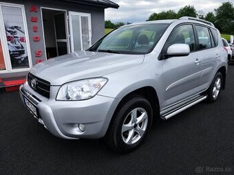 TOYOTA RAV4 2.0VVT-i 4WD  BENZÍN