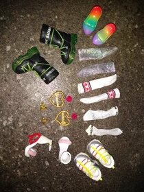 Rôzne doplnky pre bábiky Rainbow high barbie náušnice čižmy