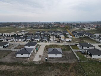 Na predaj stavebný pozemok v novej časti obce Malé Leváre
