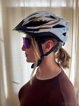 cyklistická helma KELLYS dámska