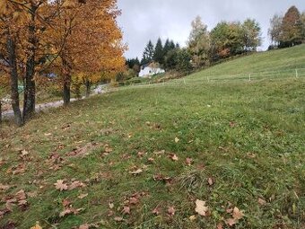 Stavebný pozemok 1448 m² v tichom prostredí Kysúc