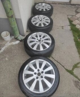 Predám Elektróny 7.0jx17h2 R17 s letnými 215/45 r17