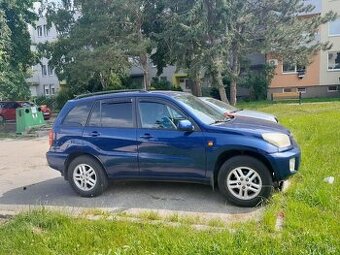 Predam Toyota RAV4, 2003, 1.8 benzin, predny pohon.