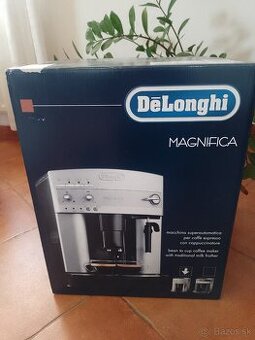 Plnoautomatický kávovar DeLonghi Magnifica