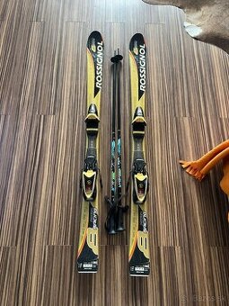 Detské lyže 130+lyžiarky+paličky