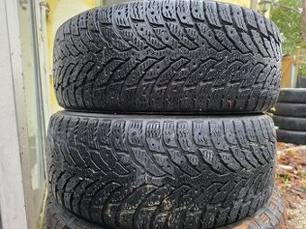 Ponúkam 2 zimné pneumatiky Nokian Hankapelita 215/55 R17