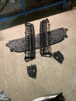 mrizky mrizka naraznik predni spoiler skoda superb - 1