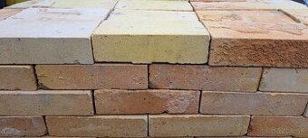 Šamotová tehla na predaj 250x125x65mm, pouzita