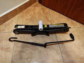 Predám originálny zdvihák Audi (OEM) 8W0011031A