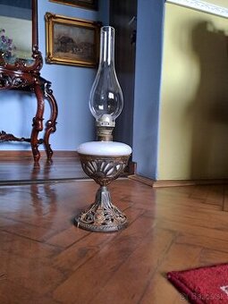 Stara petrolejova lampa