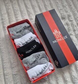 MONCLER kotníkové ponožky