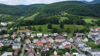 Stavebný pozemok 10 001 m2 a 3000 m2