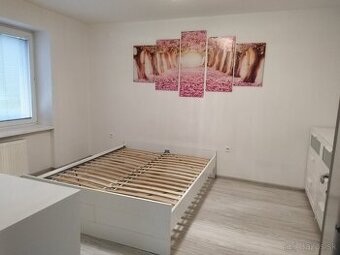 Postel 140x200 biela