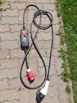 Predám polofunkčnú nabijacku type 2 ccs Feyree 11kw 380v