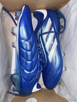 Adidas copa.
