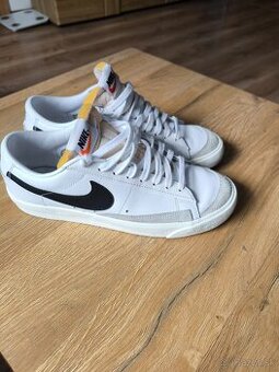 Predám kožené Nike 42