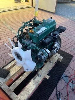 Motor yanmar 4TNV98 Volvo D3.4