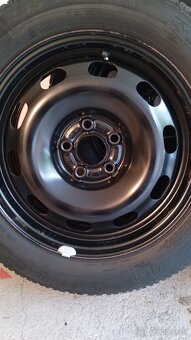 4x zimné (Fabia) Semperit 185/60/R15 + plech.disky