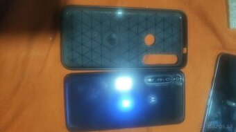 Motorola g8 plus