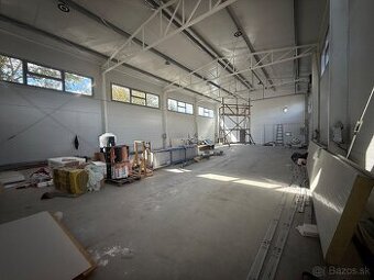 Na prenájom skladovo výrobná hala 288m2 - Juh - Voľná Ihned