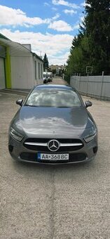 Mercedes-Benz A180D sedan