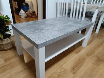 Konferenčný stolík