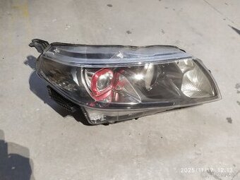 Pravé predné svetlo Suzuki Vitara III 100-18095