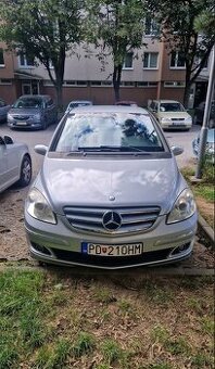 Predám svoje obľúbené auto