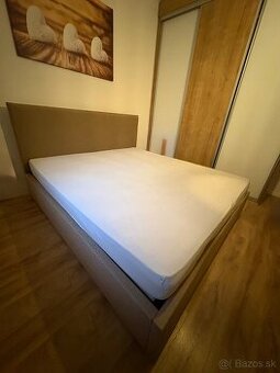 Predám čalúnenú posteľ,matrac Dormeo a NOVÉ lamelové rošty - 1