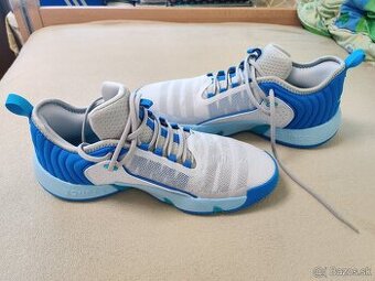 Predámm nové nepoužité tenisky Adidas Trae Unlimited.