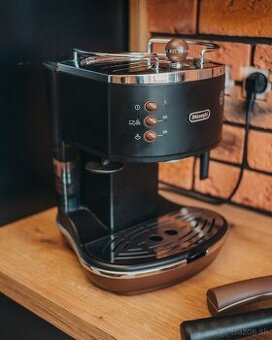 Pákový kávovar Delonghi Icona Vintage ECON 311
