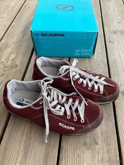 dámske šnurovacie topánky