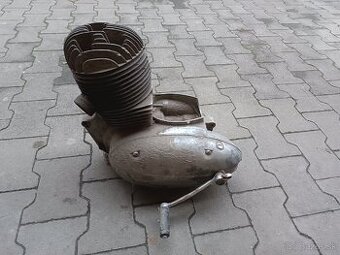 Jawa 250 kývačka motor
