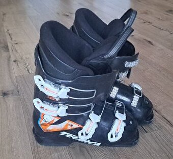 Predám detské lyžiarky 34