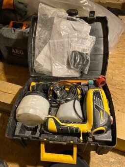 Striekacia pištoľ na farbu WAGNER + kufor